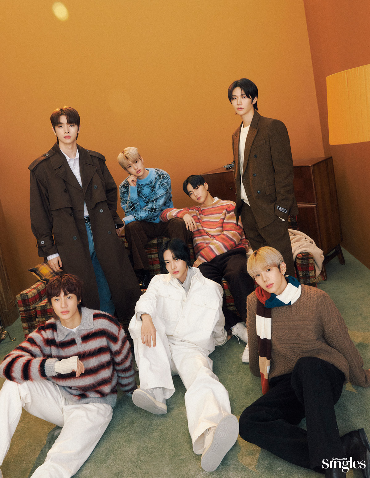 라이즈 멤버 성찬, 소희, 승한, 은석, 쇼타로, 원빈, 앤톤이 등장하는 싱글즈의 겨울 화보